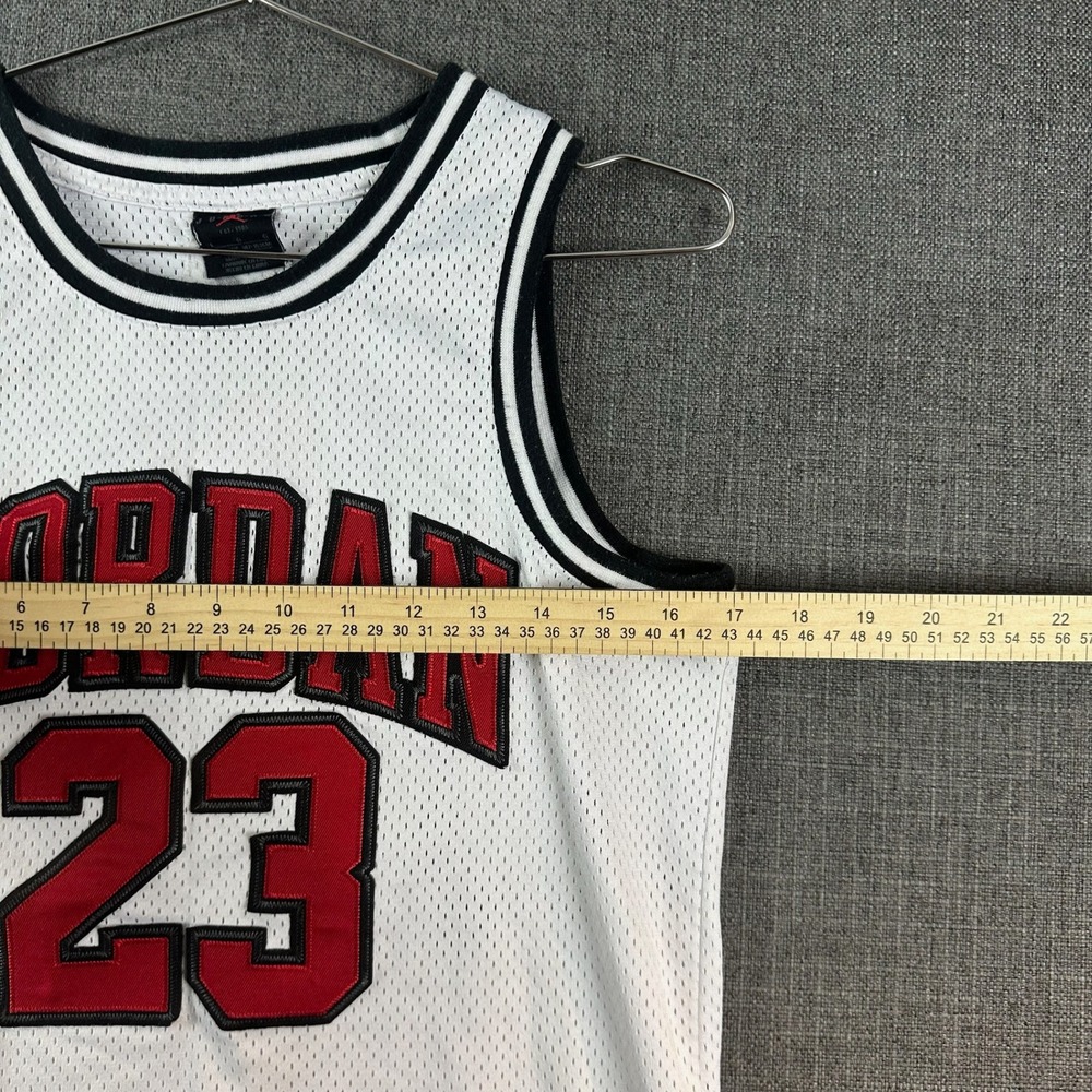 Vintage Jordan 23 Basketball Jersey Youth Large White Black Red Y2K - Picture 4 of 7